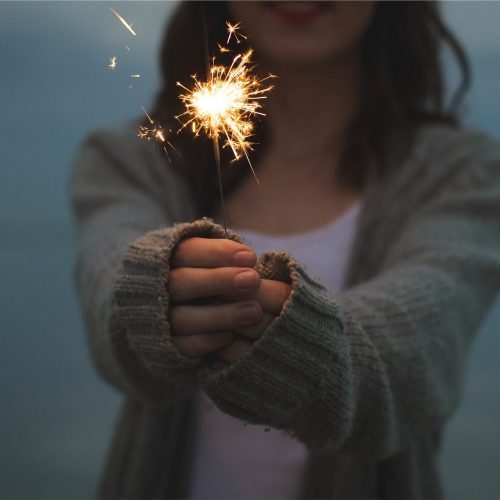 sparkler-677774_1920